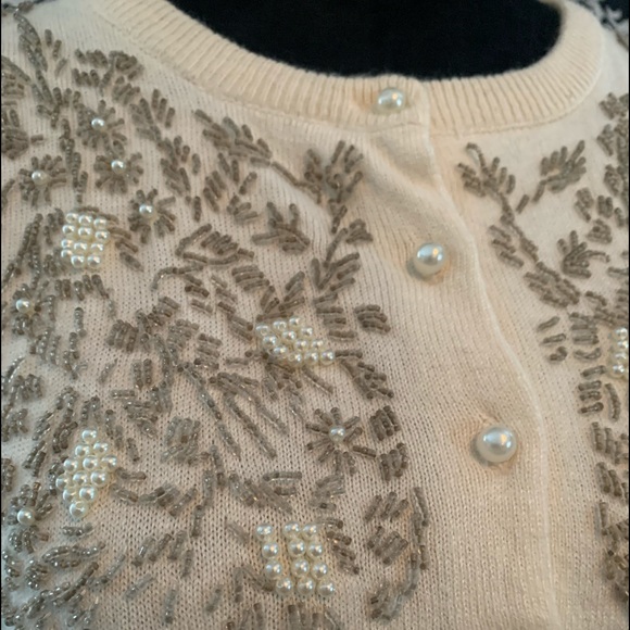 🦇 Vintage Beaded Cardigan 🦇 - Picture 4 of 9